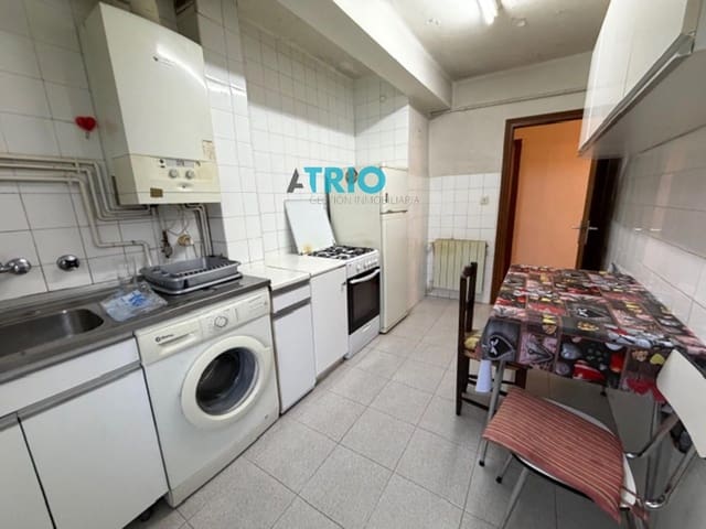 2 slaapkamer Flat te koop in Burgos stad - € 120.000 (Ref: 9560692)
