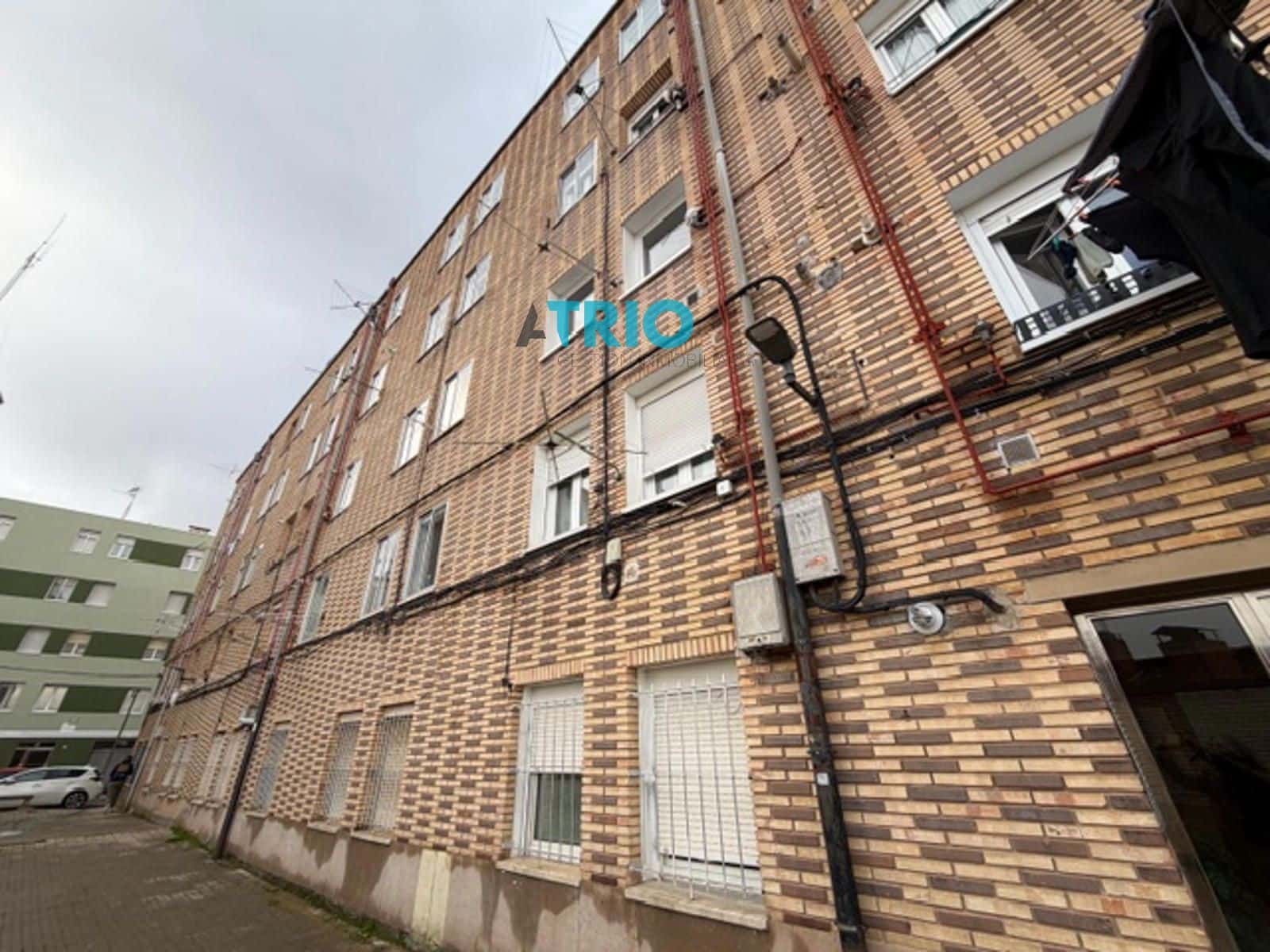 2 bedroom Flat for sale in Burgos city - € 120,000 (Ref: 9560692)