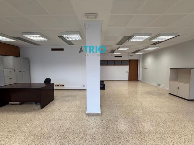 Kontor til leje i Burgos by - € 750 (Ref: 9569532)