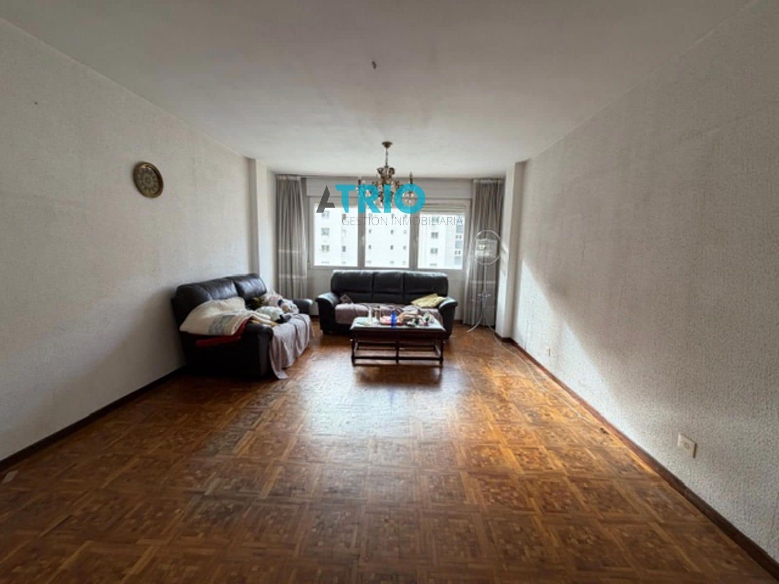 Piso de 4 habitaciones en Burgos ciudad en venta con garaje - 250.000 € (Ref: 9570252)