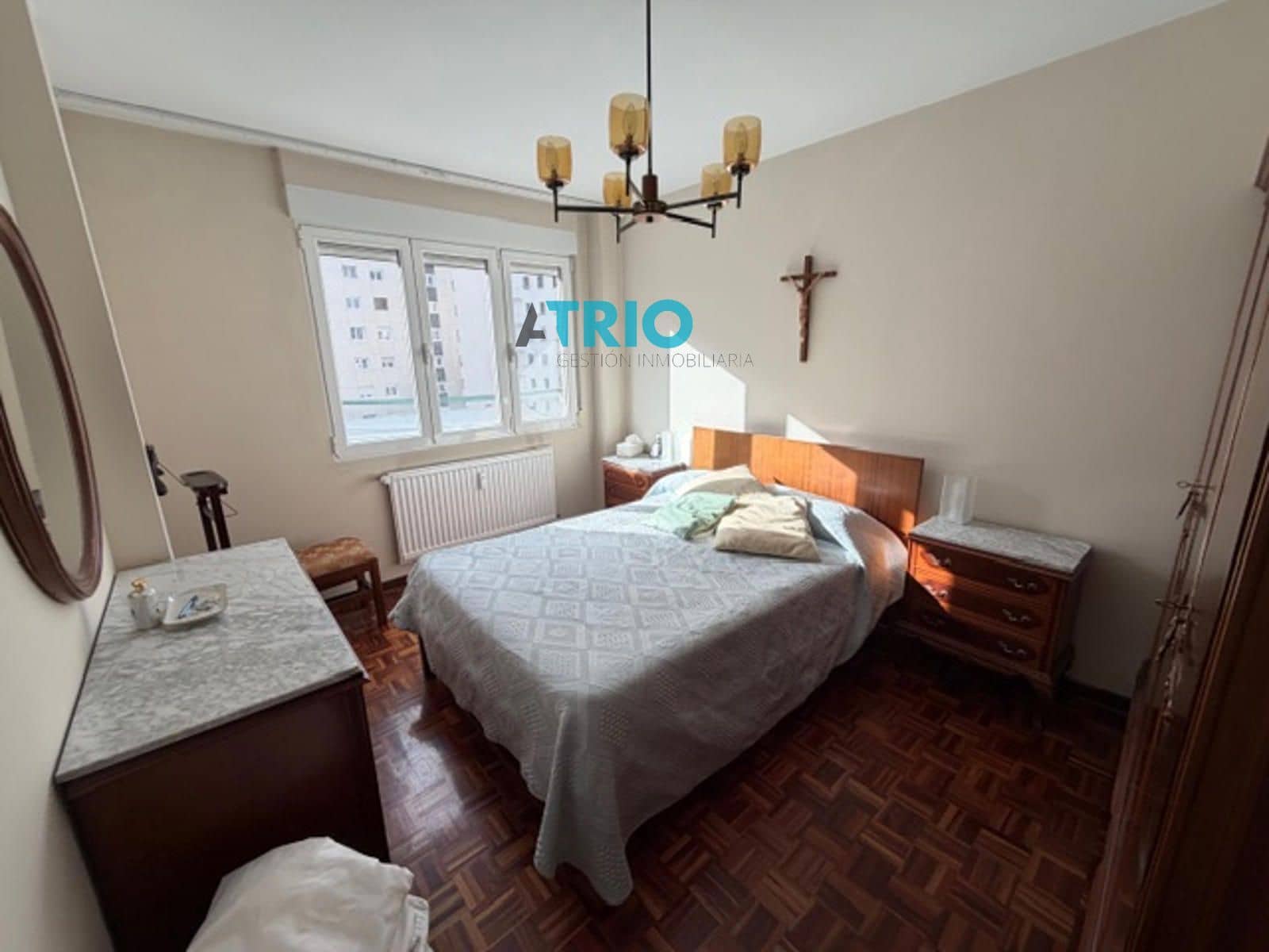 Piso de 4 habitaciones en Burgos ciudad en venta con garaje - 250.000 € (Ref: 9570252)