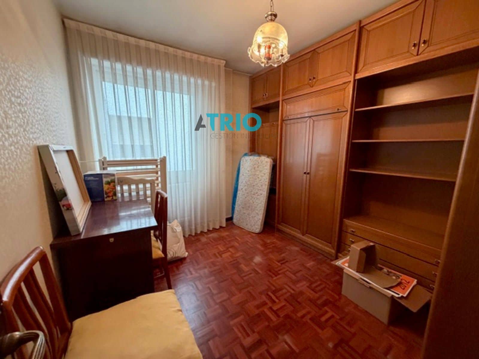 Piso de 4 habitaciones en Burgos ciudad en venta con garaje - 250.000 € (Ref: 9570252)