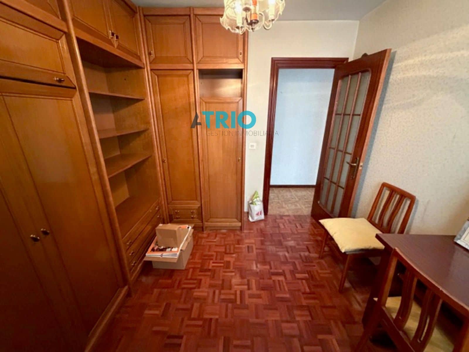 Piso de 4 habitaciones en Burgos ciudad en venta con garaje - 250.000 € (Ref: 9570252)