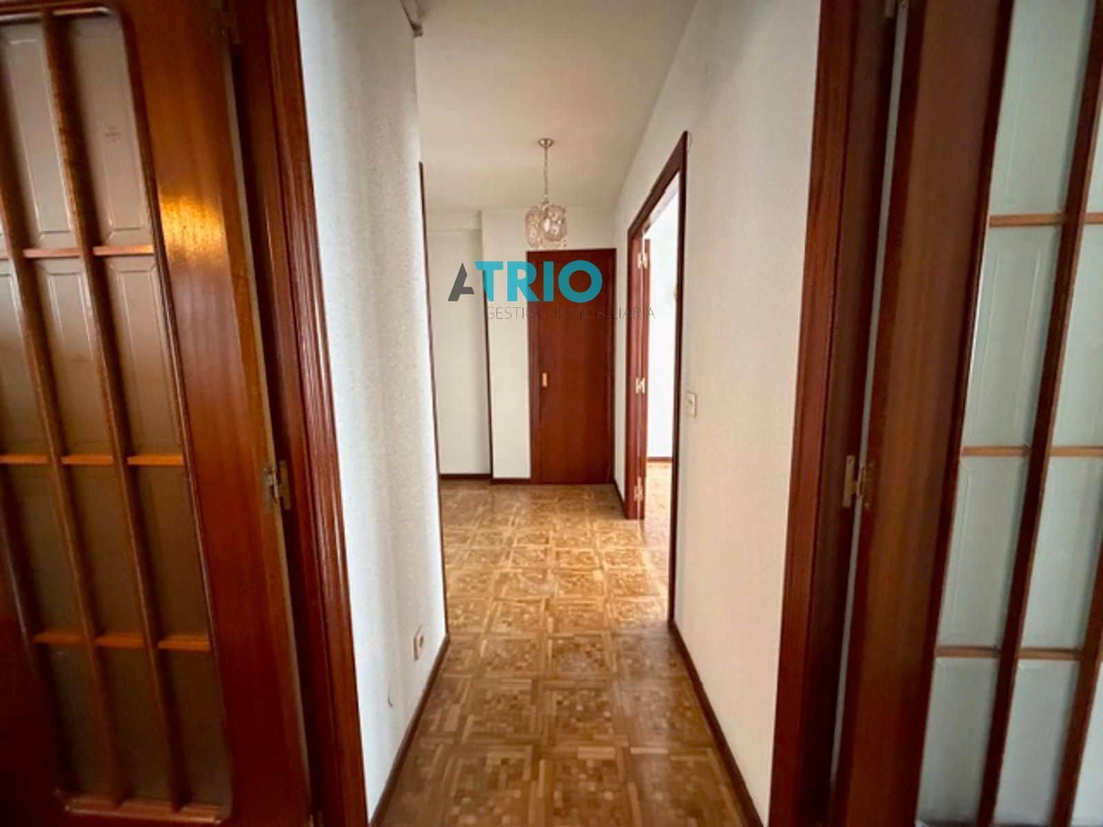 Piso de 4 habitaciones en Burgos ciudad en venta con garaje - 250.000 € (Ref: 9570252)
