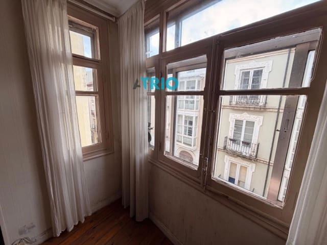 3 sovrum Lägenhet till salu i Burgos stad - 180 000 € (Ref: 9585208)