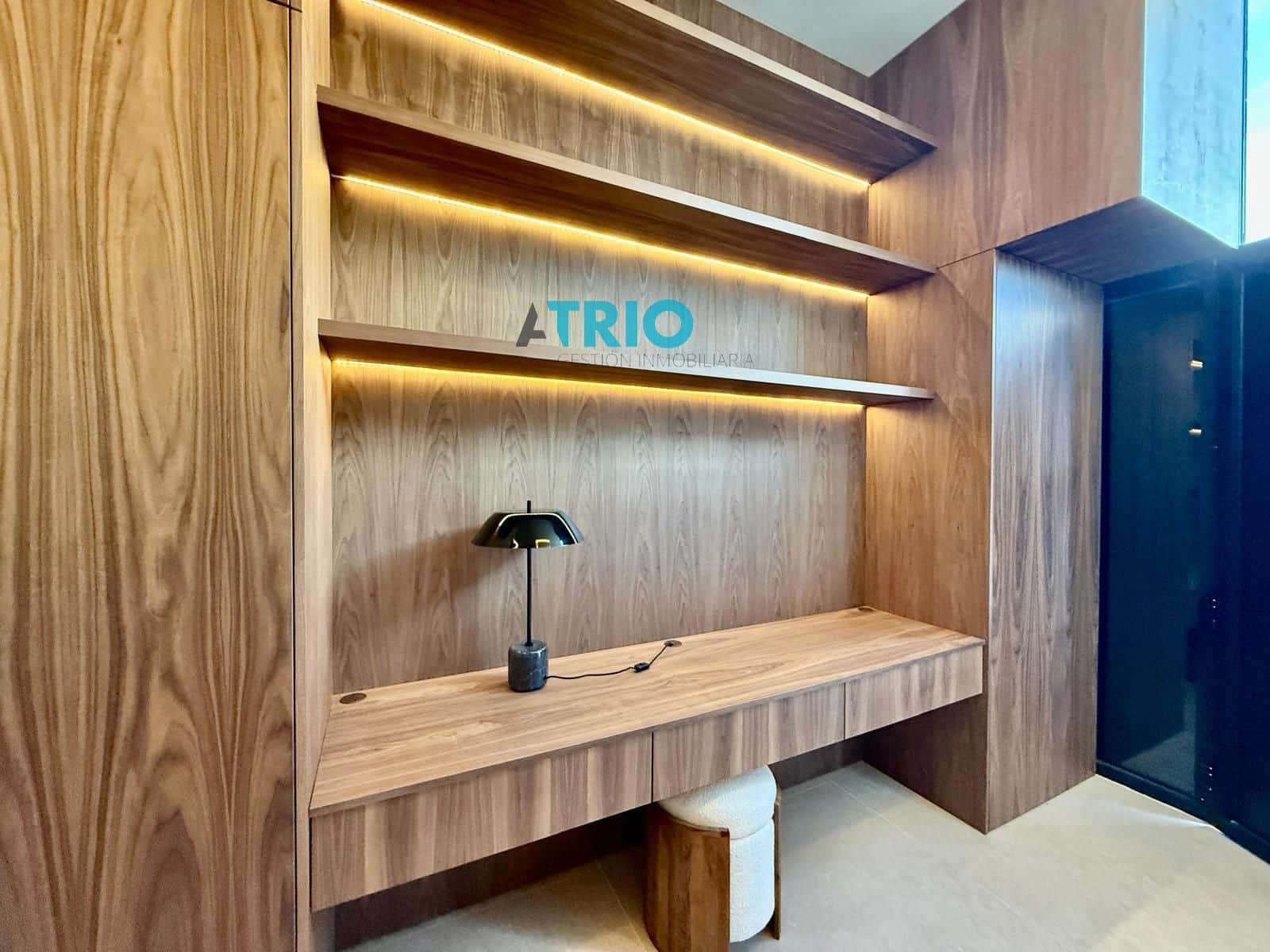 2 bedroom Flat for rent in Portixol with garage - € 4,500 (Ref: 9588372)