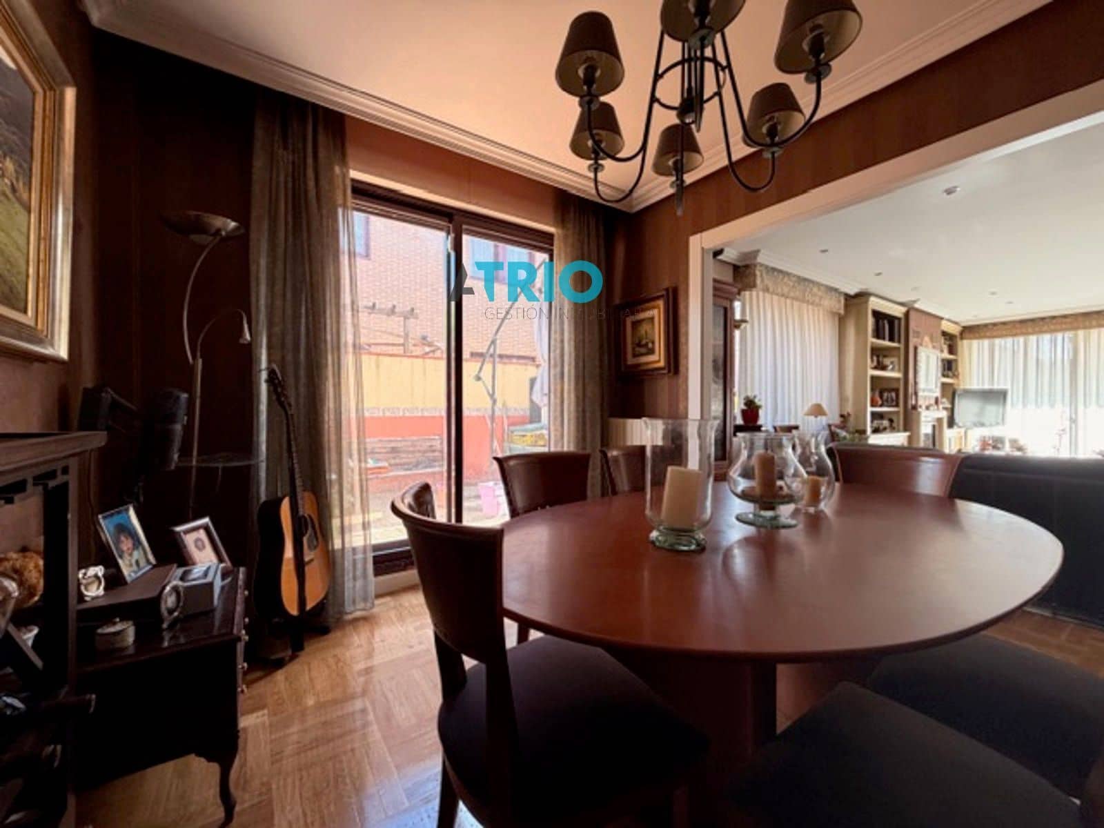 6 bedroom Villa for sale in Burgos city with garage - € 610,000 (Ref: 9596473)