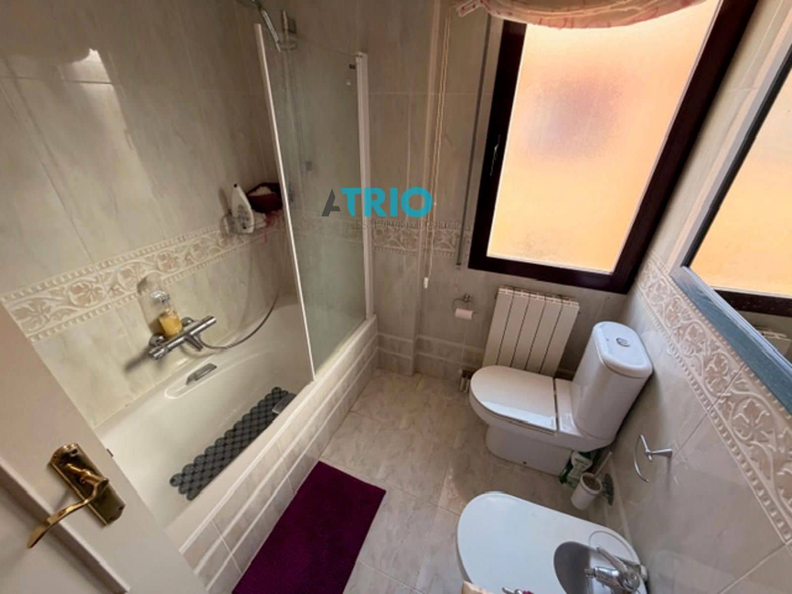 6 bedroom Villa for sale in Burgos city with garage - € 610,000 (Ref: 9596473)