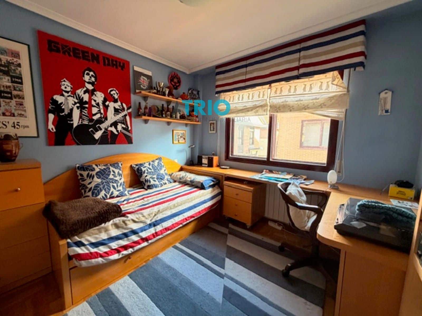 6 bedroom Villa for sale in Burgos city with garage - € 610,000 (Ref: 9596473)