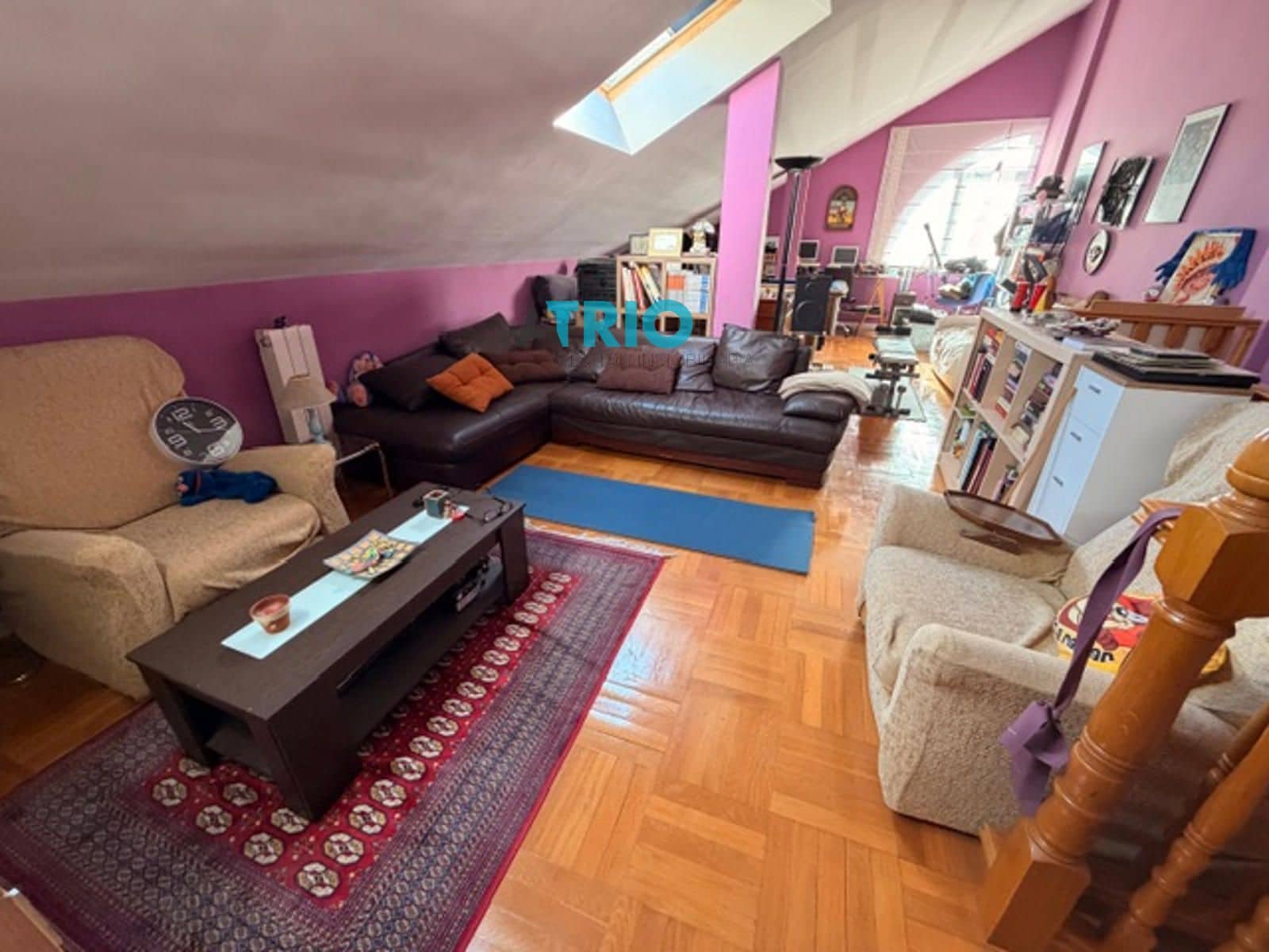 6 bedroom Villa for sale in Burgos city with garage - € 610,000 (Ref: 9596473)