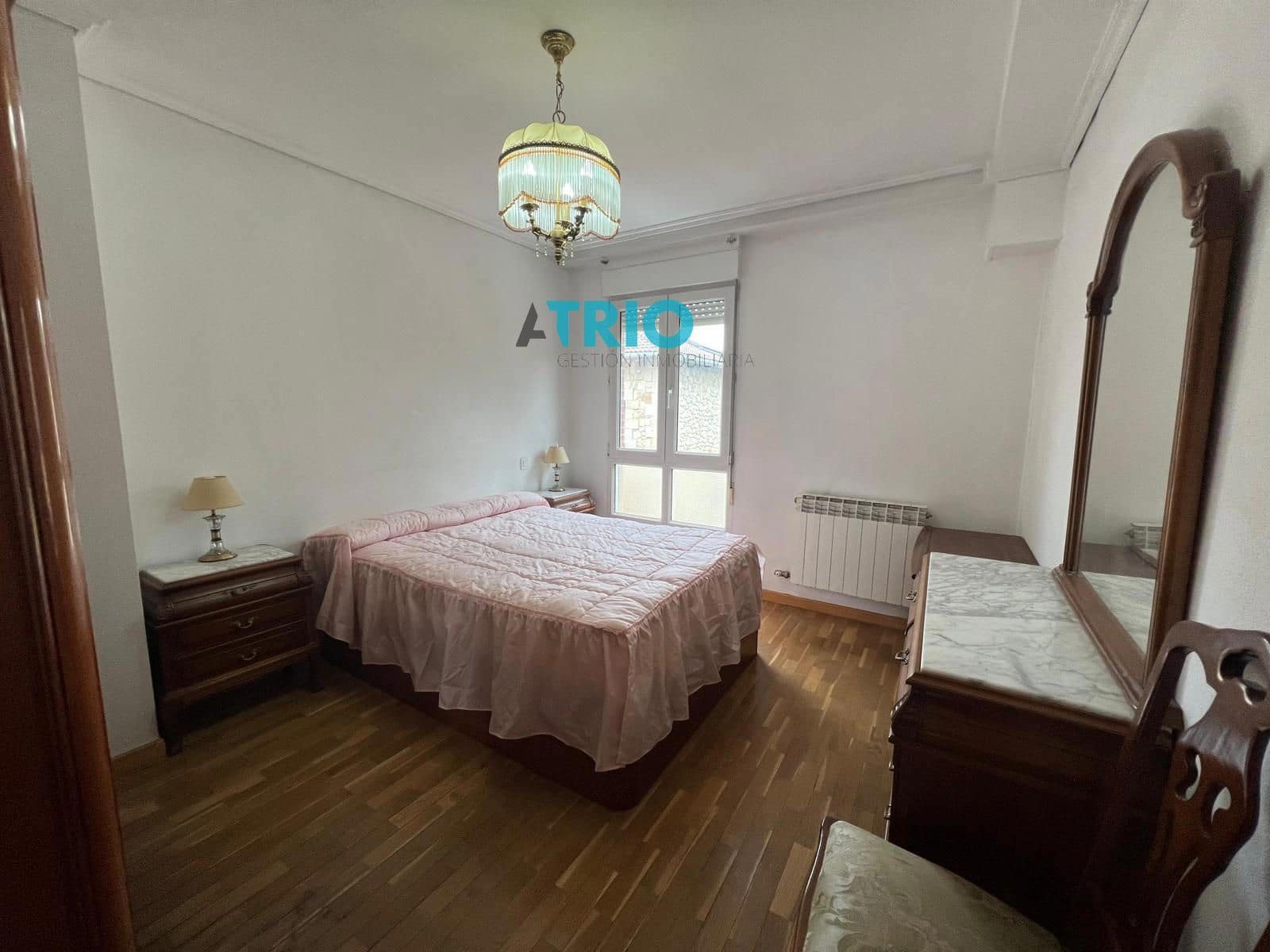 2 soverom Hus til salgs i Burgos by med svømmebasseng garasje - € 180 000 (Ref: 9598425)