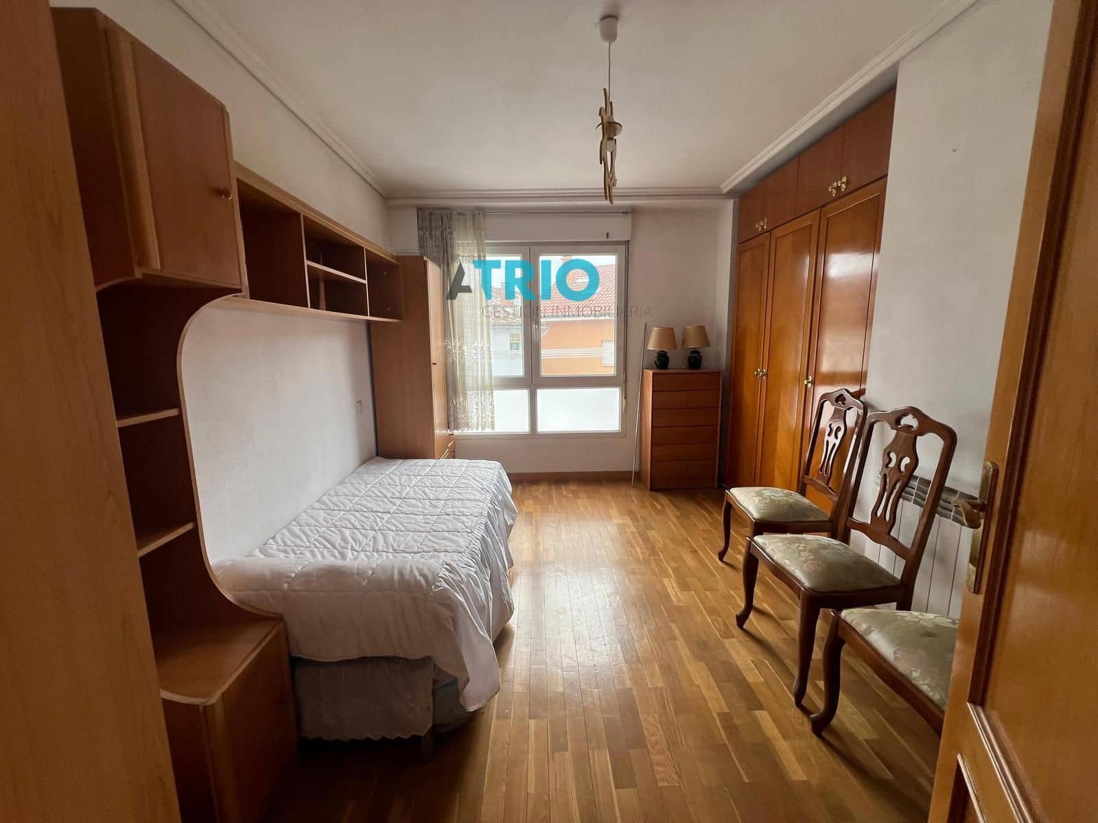 2 soverom Hus til salgs i Burgos by med svømmebasseng garasje - € 180 000 (Ref: 9598425)