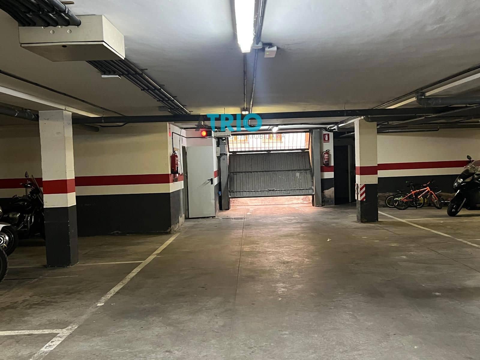 2 soverom Hus til salgs i Burgos by med svømmebasseng garasje - € 180 000 (Ref: 9598425)