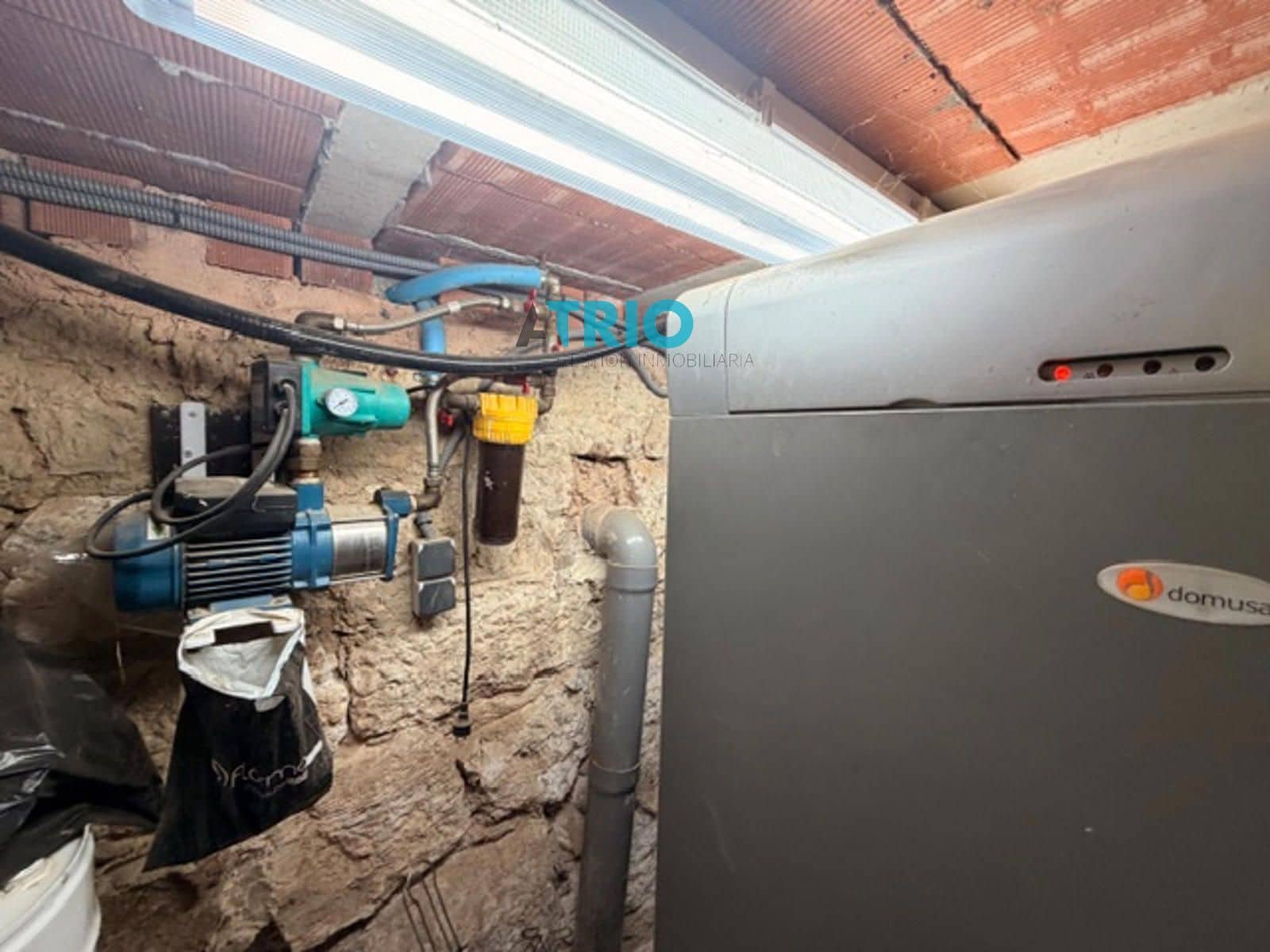 5 bedroom Villa for sale in Cavia with garage - € 320,000 (Ref: 9622764)