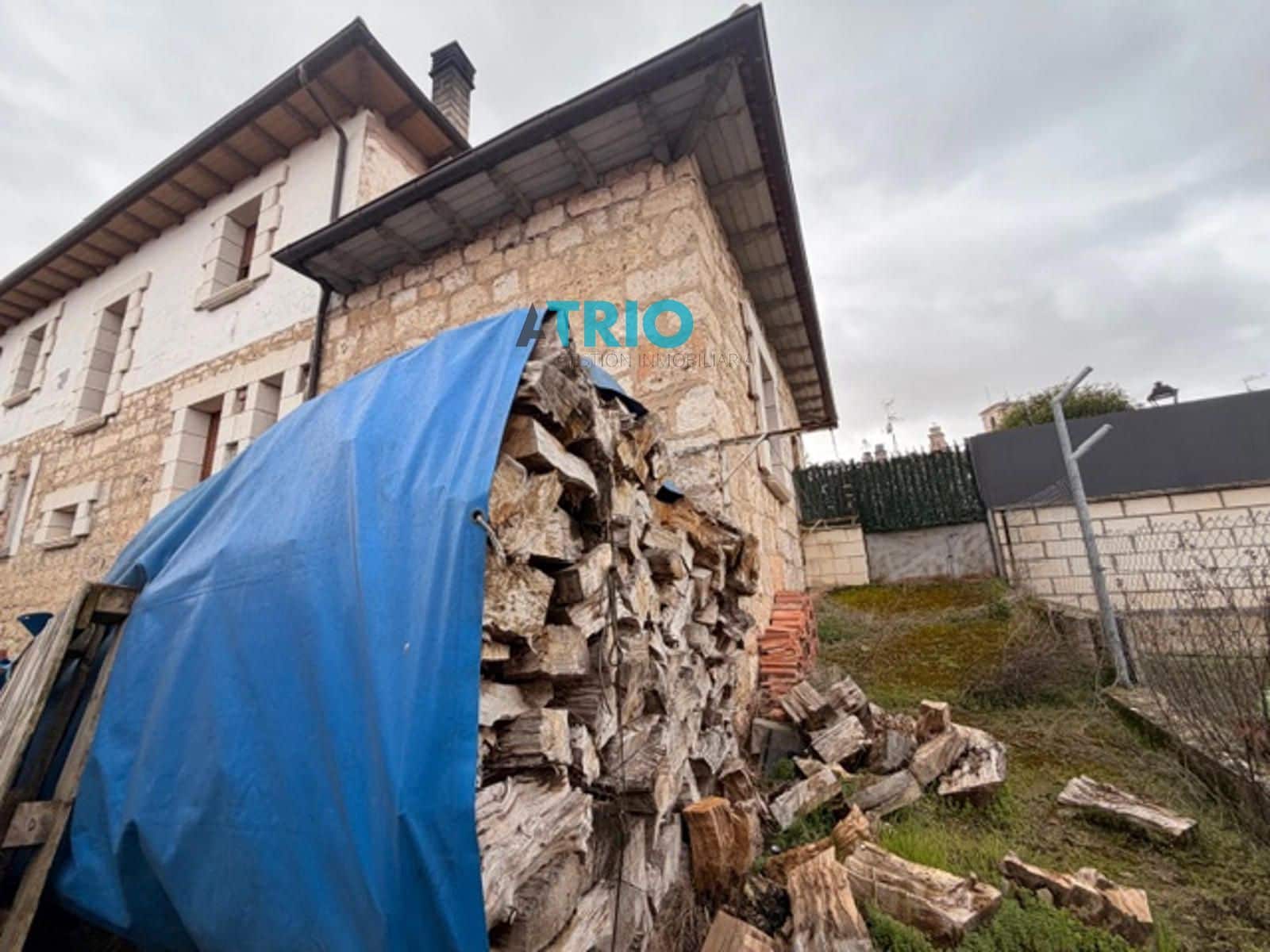 5 bedroom Villa for sale in Cavia with garage - € 320,000 (Ref: 9622764)