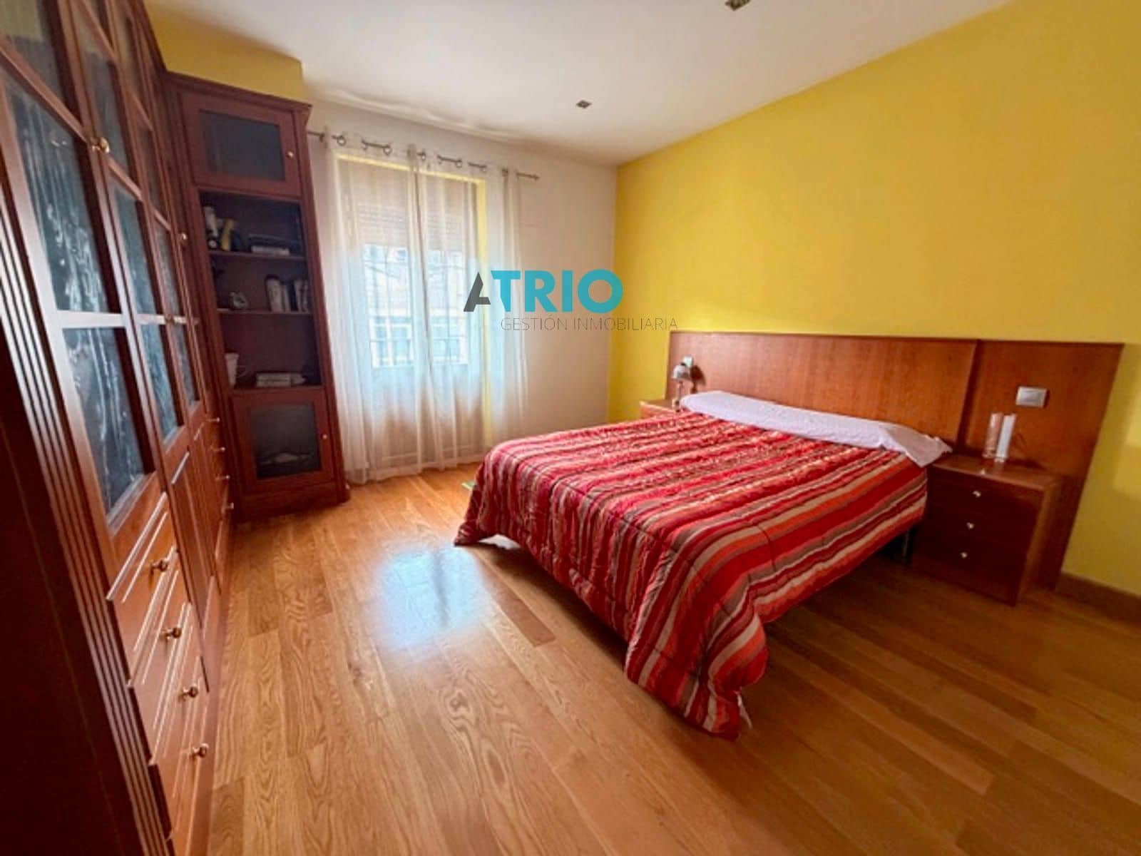 5 bedroom Villa for sale in Cavia with garage - € 320,000 (Ref: 9622764)