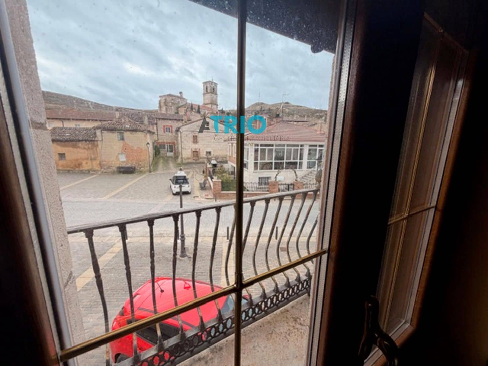 5 bedroom Villa for sale in Cavia with garage - € 320,000 (Ref: 9622764)