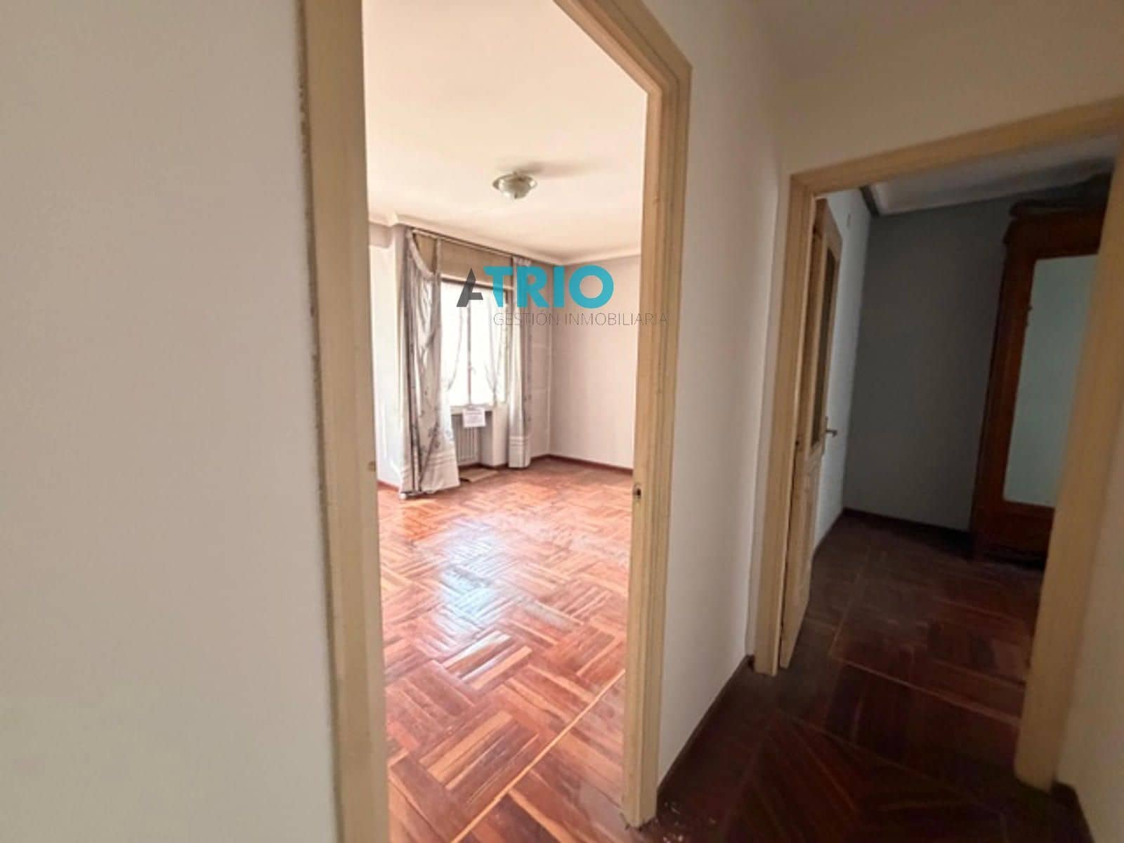 Ático de 5 habitaciones en Burgos ciudad en venta - 340.000 € (Ref: 9654501)