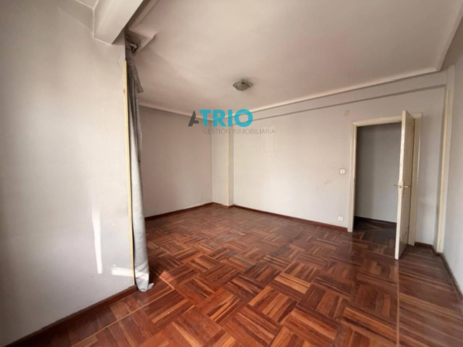 Ático de 5 habitaciones en Burgos ciudad en venta - 340.000 € (Ref: 9654501)