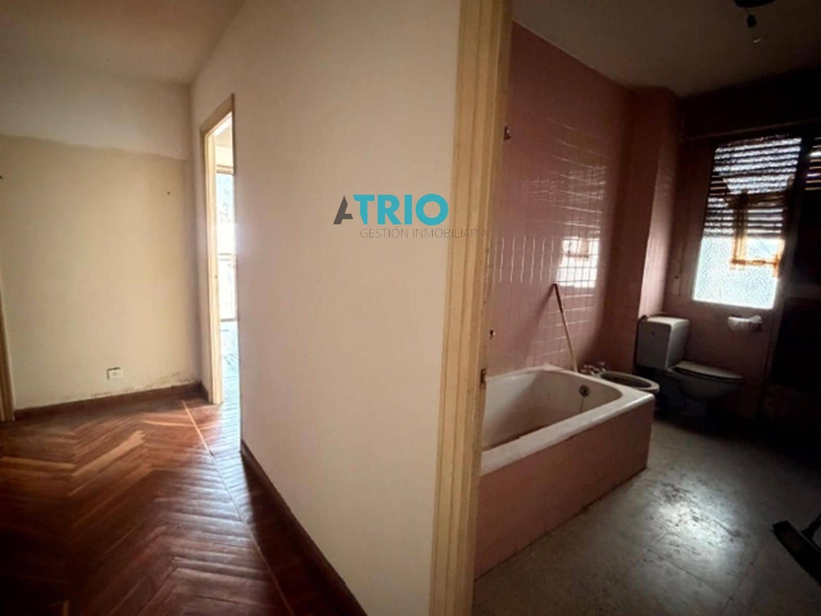 Ático de 5 habitaciones en Burgos ciudad en venta - 340.000 € (Ref: 9654501)