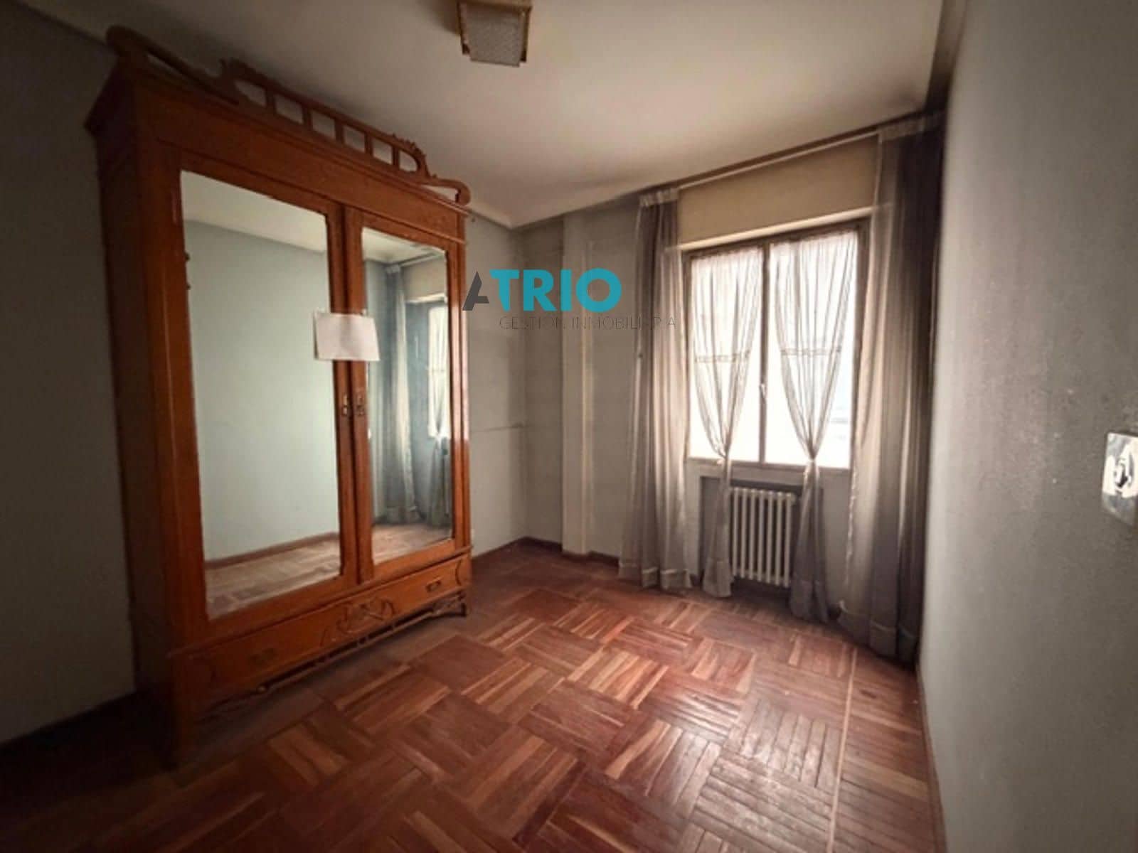 Ático de 5 habitaciones en Burgos ciudad en venta - 340.000 € (Ref: 9654501)