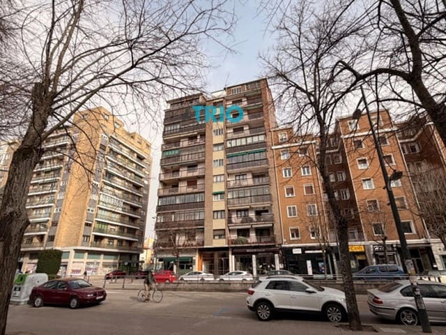Ático de 5 habitaciones en Burgos ciudad en venta - 340.000 € (Ref: 9654501)