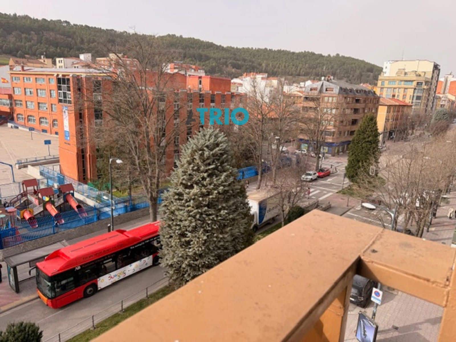 Ático de 5 habitaciones en Burgos ciudad en venta - 340.000 € (Ref: 9654501)