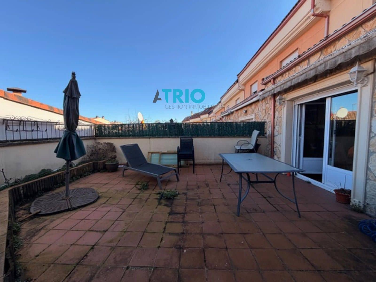 Casa de 6 habitaciones en Burgos ciudad en venta con garaje - 299.900 € (Ref: 9675154)