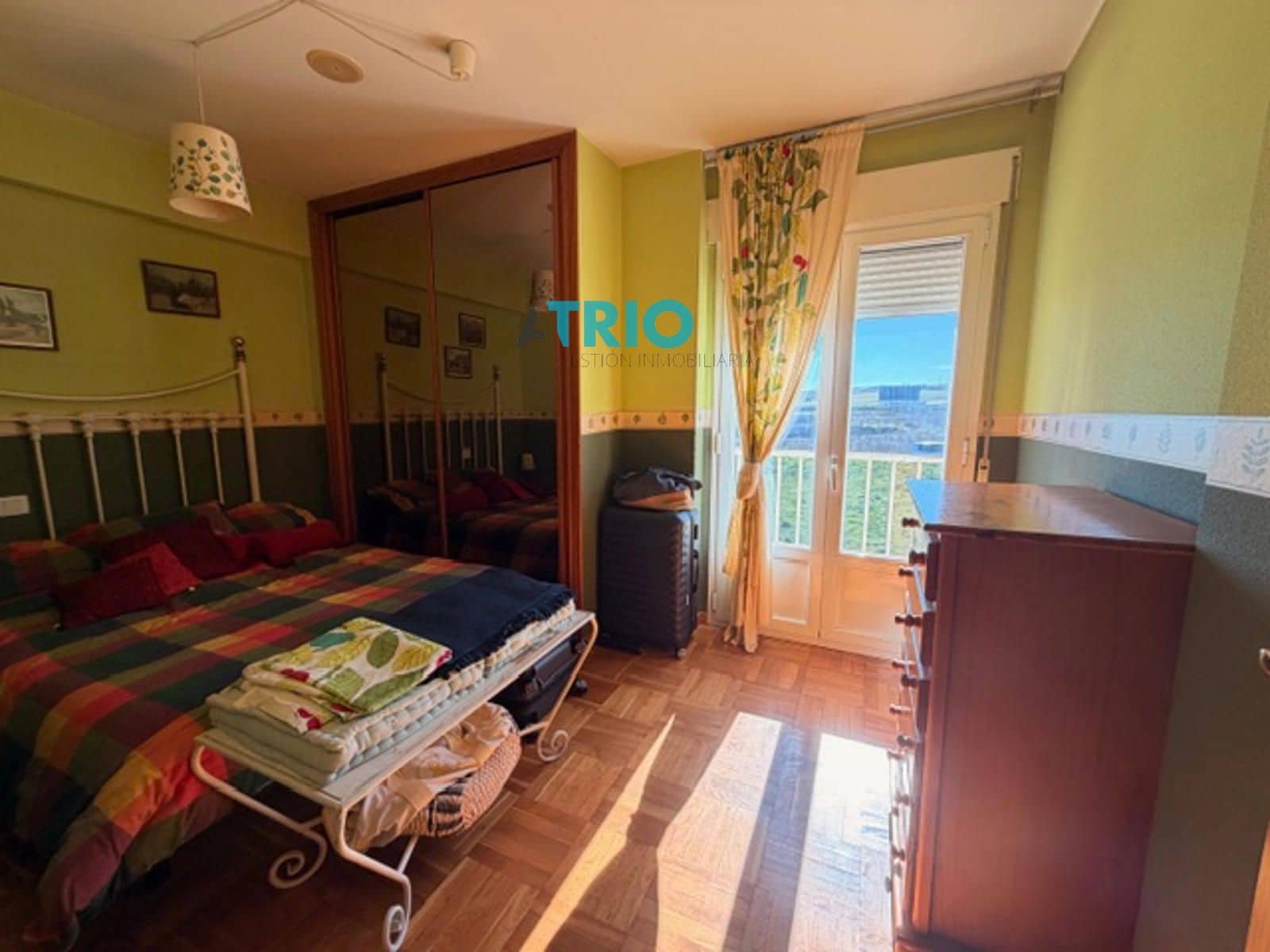 Casa de 6 habitaciones en Burgos ciudad en venta con garaje - 299.900 € (Ref: 9675154)