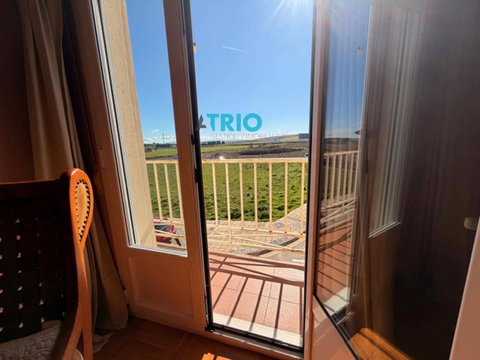 Casa de 6 habitaciones en Burgos ciudad en venta con garaje - 299.900 € (Ref: 9675154)