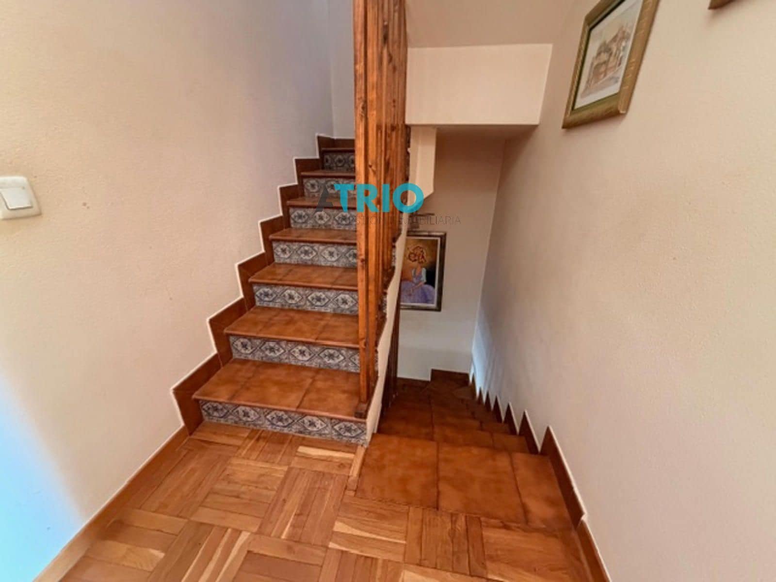 Casa de 6 habitaciones en Burgos ciudad en venta con garaje - 299.900 € (Ref: 9675154)