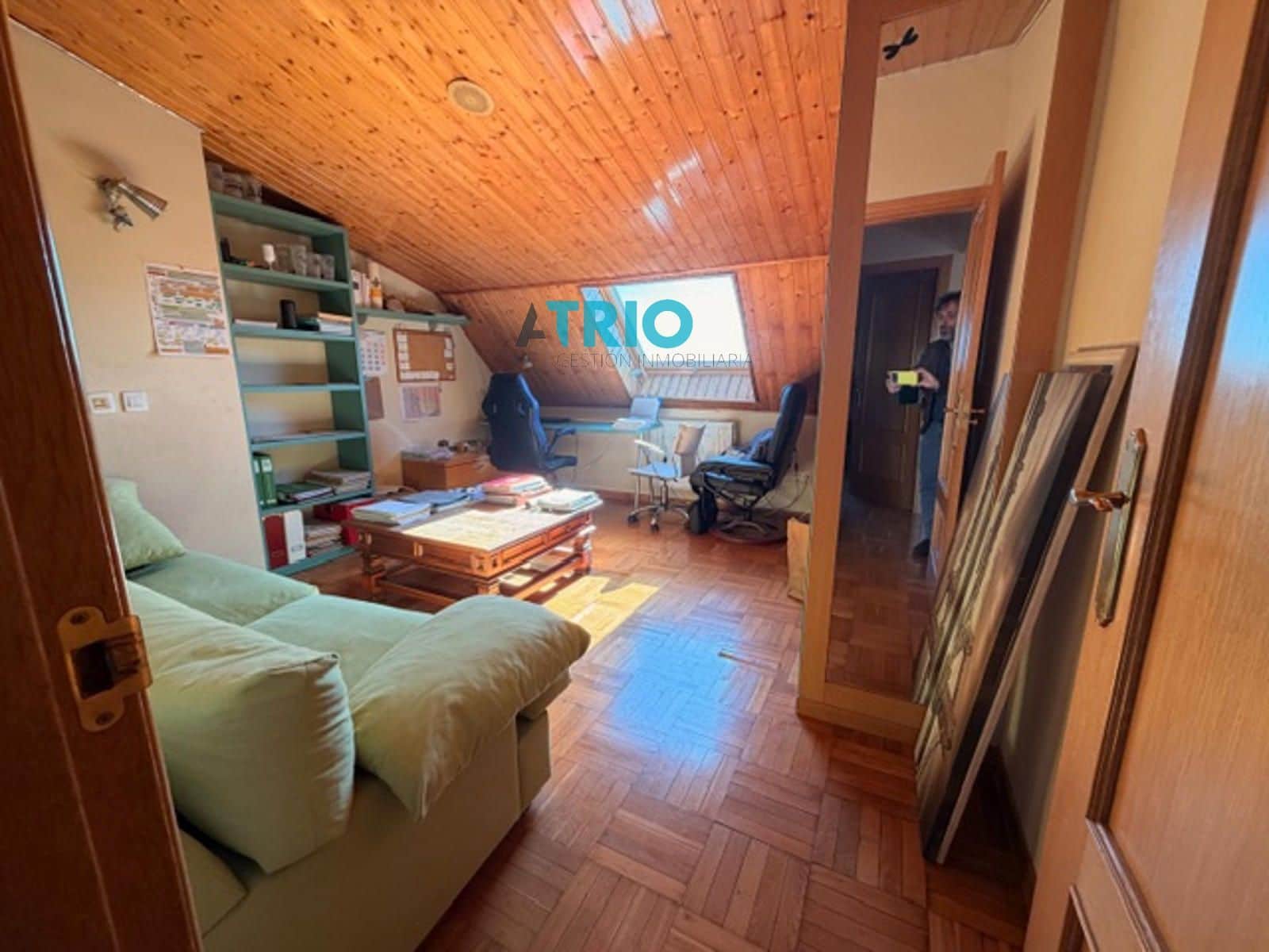 Casa de 6 habitaciones en Burgos ciudad en venta con garaje - 299.900 € (Ref: 9675154)