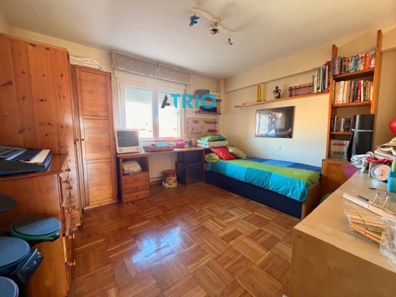Casa de 6 habitaciones en Burgos ciudad en venta con garaje - 299.900 € (Ref: 9675154)