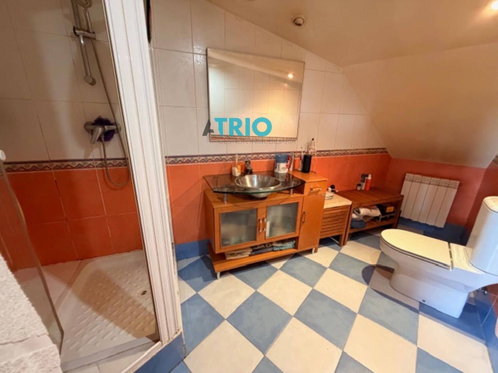 Casa de 6 habitaciones en Burgos ciudad en venta con garaje - 299.900 € (Ref: 9675154)