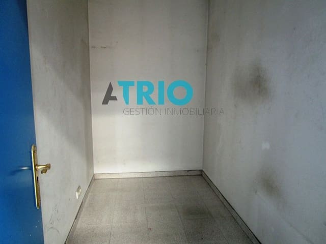 Kommersiell till salu i Burgos stad - 168 000 € (Ref: 9684390)