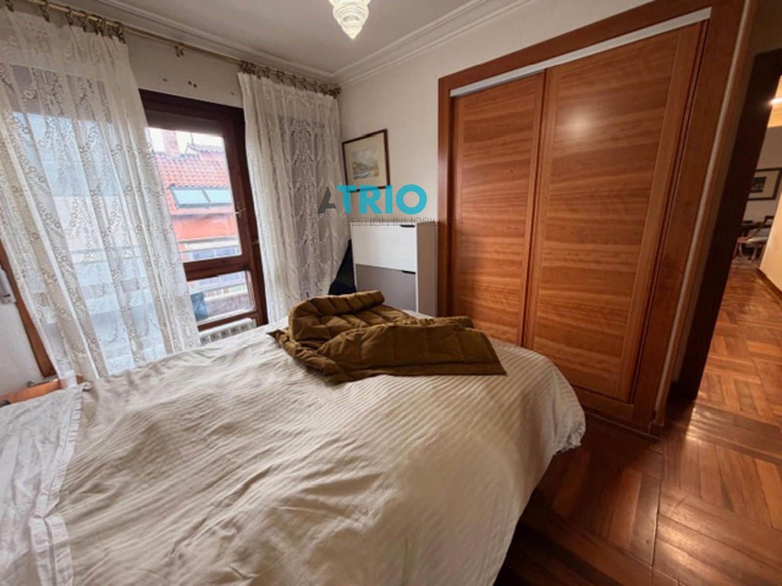 4 bedroom Flat for sale in Burgos city - € 319,000 (Ref: 9684391)