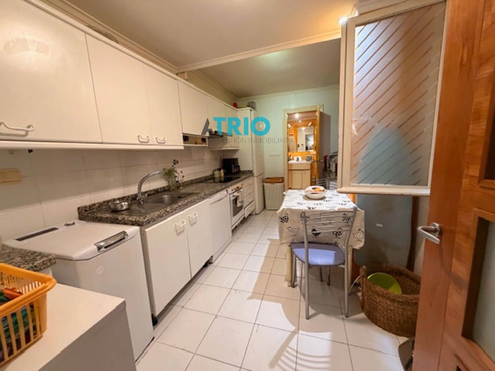 4 bedroom Flat for sale in Burgos city - € 319,000 (Ref: 9684391)