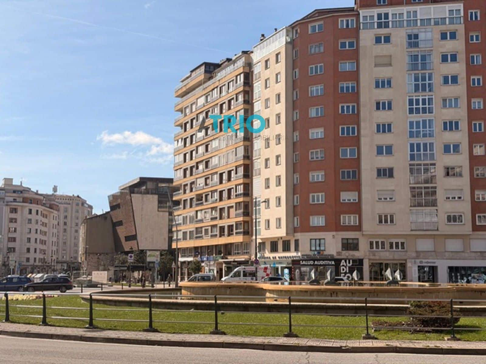 4 bedroom Flat for sale in Burgos city - € 319,000 (Ref: 9684391)
