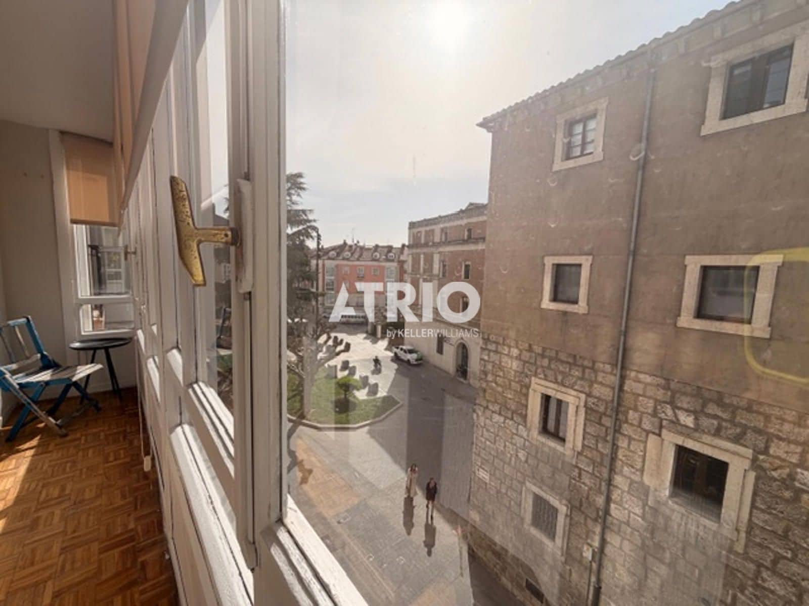 4 soverom Penthouse til leie i Burgos by - € 1 000 (Ref: 9756778)