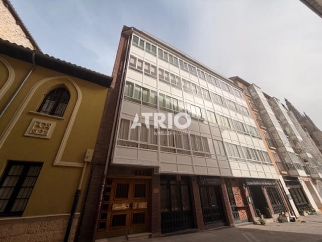 4 soverom Penthouse til leie i Burgos by - € 1 000 (Ref: 9756778)