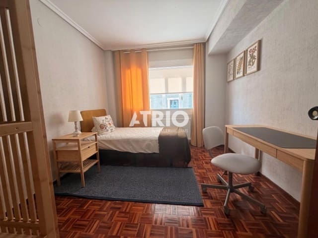 4 soverom Penthouse til leie i Burgos by - € 1 000 (Ref: 9756778)