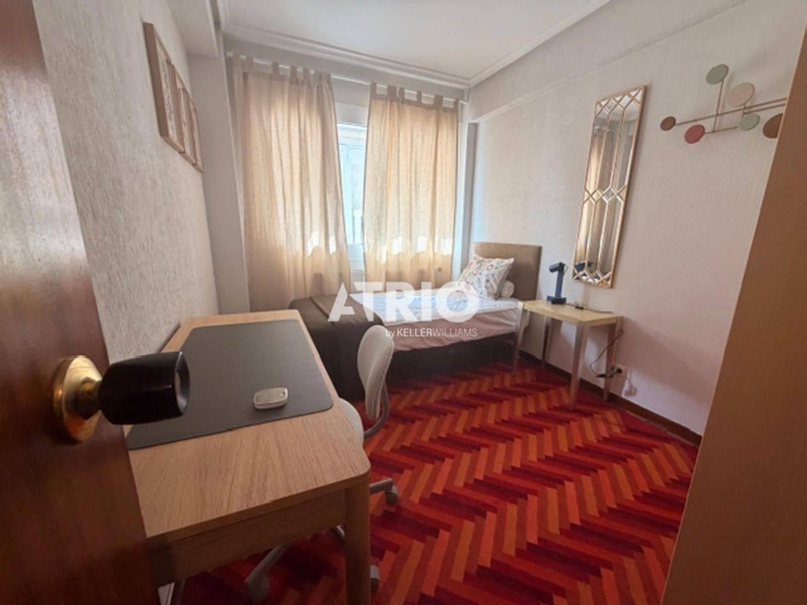 4 soverom Penthouse til leie i Burgos by - € 1 000 (Ref: 9756778)