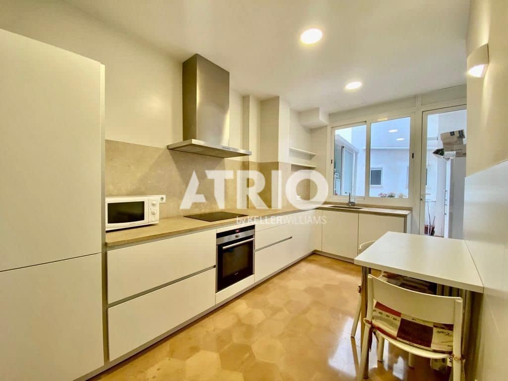 2 soveværelse Lejlighed til leje i Palma de Mallorca - € 1.800 (Ref: 9758205)