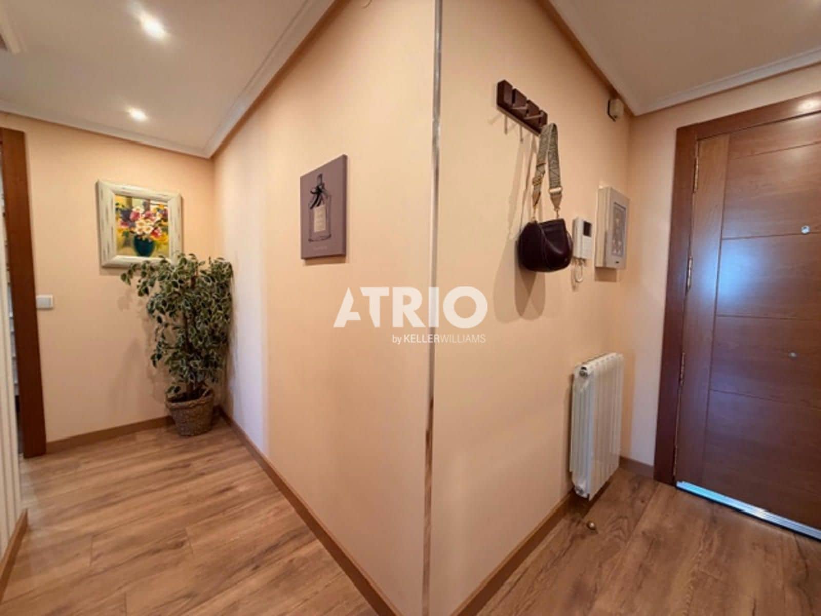 1 bedroom Flat for rent in Burgos city with garage - € 750 (Ref: 9773563)