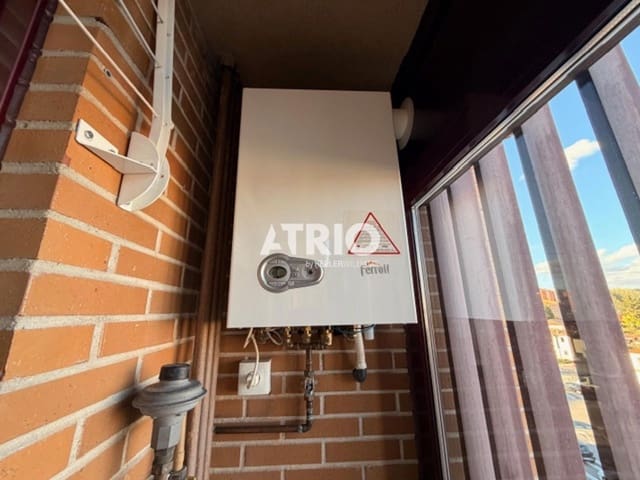 1 Zimmer Wohnung zu vermieten in Burgos Stadt mit Garage - 750 € (Ref: 9773563)