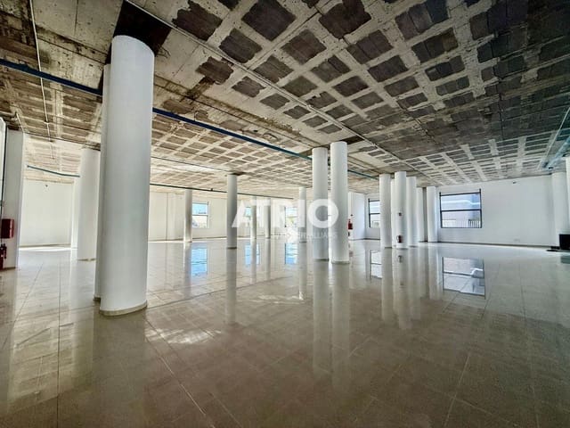 Commercial for rent in Palma de Mallorca with garage - € 20,000 (Ref: 9807289)