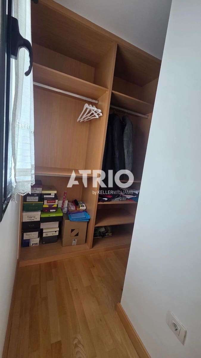 4 bedroom Townhouse for sale in Burgos city with garage - € 639,000 (Ref: 9816209)