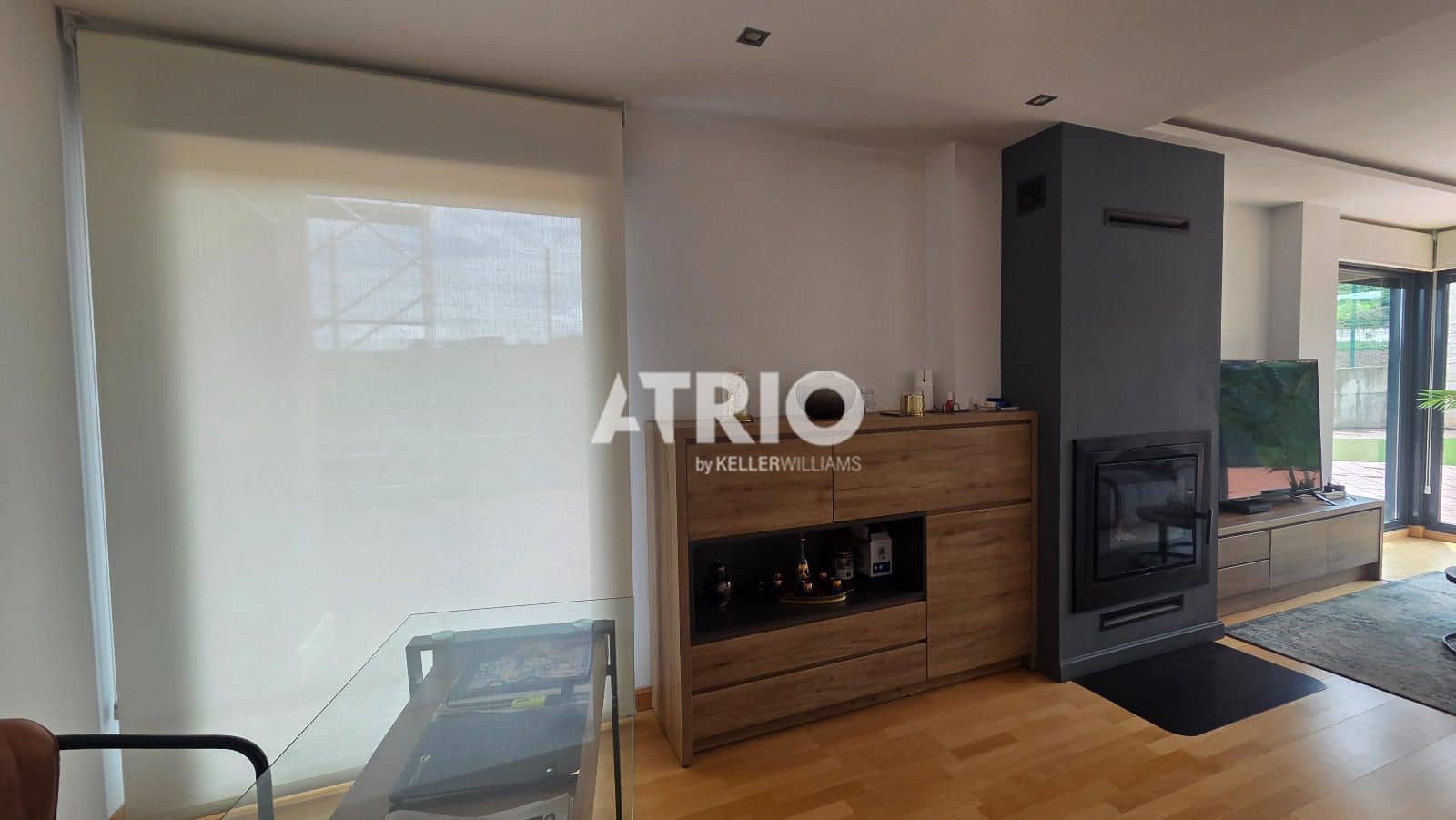 4 bedroom Townhouse for sale in Burgos city with garage - € 639,000 (Ref: 9816209)
