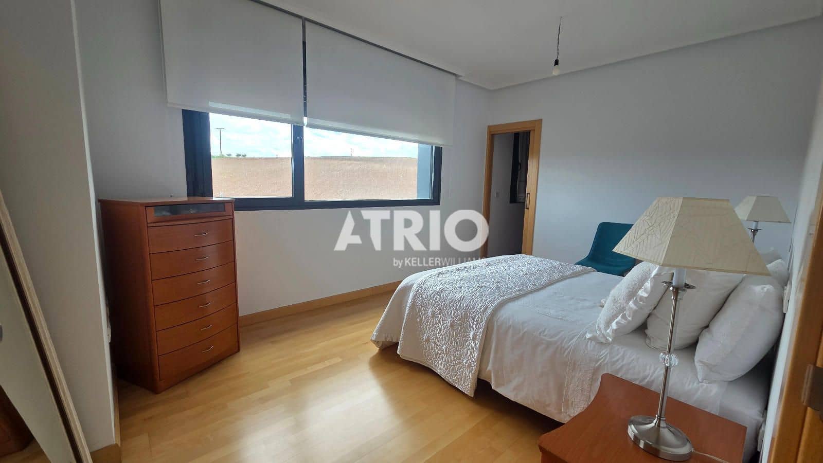 4 bedroom Townhouse for sale in Burgos city with garage - € 639,000 (Ref: 9816209)
