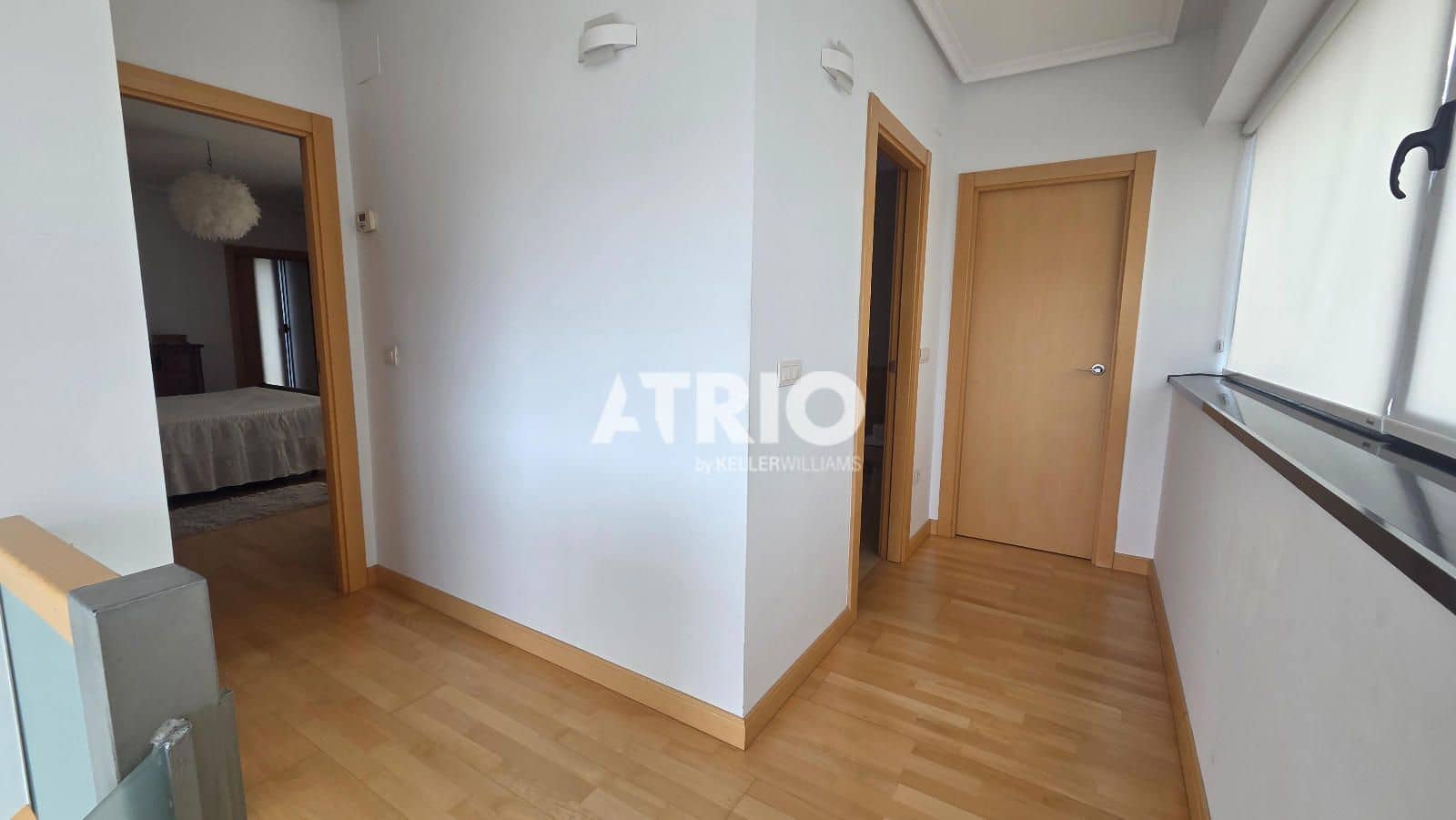 4 bedroom Townhouse for sale in Burgos city with garage - € 639,000 (Ref: 9816209)